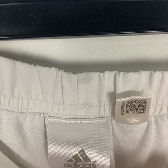 Vintage Adidas Shorts - Picture 3 of 3